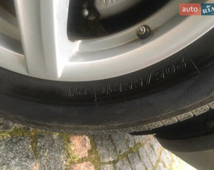 Черный Шкода Октавия, объемом двигателя 1.6 л и пробегом 223 тыс. км за 6300 $, фото 5 на Automoto.ua