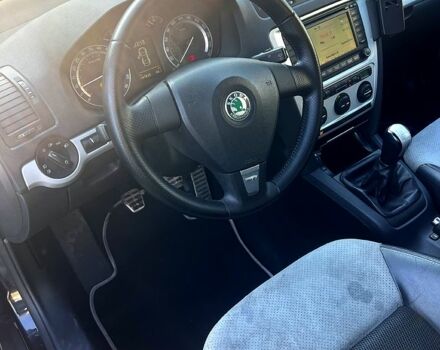 Черный Шкода Октавия, объемом двигателя 2 л и пробегом 197 тыс. км за 8800 $, фото 8 на Automoto.ua