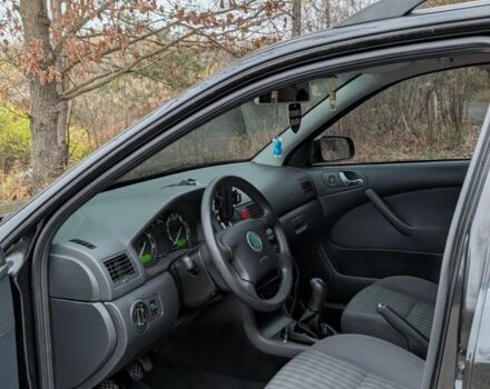 Чорний Шкода Октавія, об'ємом двигуна 1.6 л та пробігом 144 тис. км за 6999 $, фото 6 на Automoto.ua