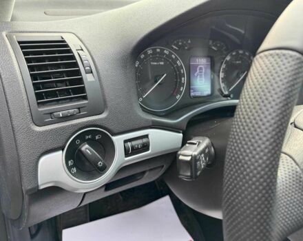 Черный Шкода Октавия, объемом двигателя 1.8 л и пробегом 252 тыс. км за 5990 $, фото 15 на Automoto.ua