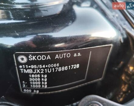 Черный Шкода Октавия, объемом двигателя 1.6 л и пробегом 183 тыс. км за 6999 $, фото 77 на Automoto.ua
