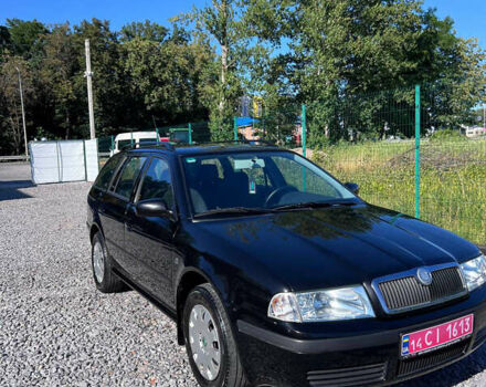 Черный Шкода Октавия, объемом двигателя 1.6 л и пробегом 234 тыс. км за 5200 $, фото 1 на Automoto.ua