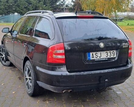 Черный Шкода Октавия, объемом двигателя 2 л и пробегом 215 тыс. км за 1750 $, фото 5 на Automoto.ua