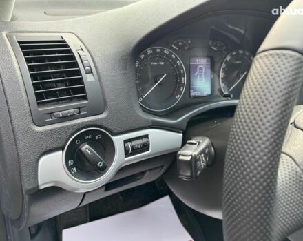 Черный Шкода Октавия, объемом двигателя 1.8 л и пробегом 252 тыс. км за 5990 $, фото 15 на Automoto.ua