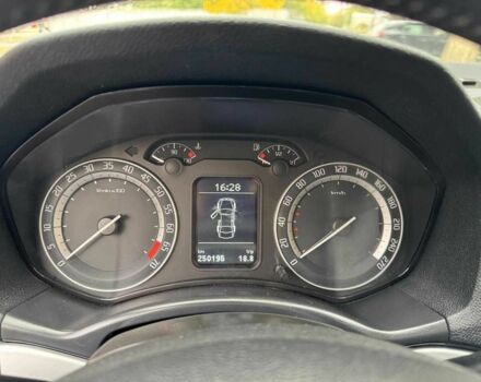 Черный Шкода Октавия, объемом двигателя 2 л и пробегом 250 тыс. км за 6990 $, фото 19 на Automoto.ua