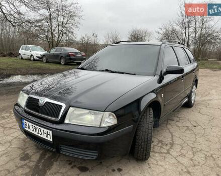 Черный Шкода Октавия, объемом двигателя 1.6 л и пробегом 260 тыс. км за 6100 $, фото 1 на Automoto.ua