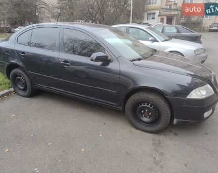 Черный Шкода Октавия, объемом двигателя 1.6 л и пробегом 303 тыс. км за 3900 $, фото 3 на Automoto.ua