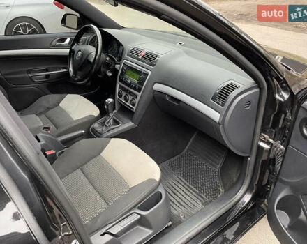 Черный Шкода Октавия, объемом двигателя 2 л и пробегом 291 тыс. км за 7400 $, фото 11 на Automoto.ua