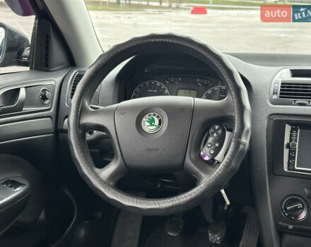 Черный Шкода Октавия, объемом двигателя 1.6 л и пробегом 246 тыс. км за 5500 $, фото 26 на Automoto.ua