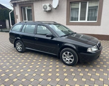 Черный Шкода Октавия, объемом двигателя 1.6 л и пробегом 201 тыс. км за 5900 $, фото 2 на Automoto.ua