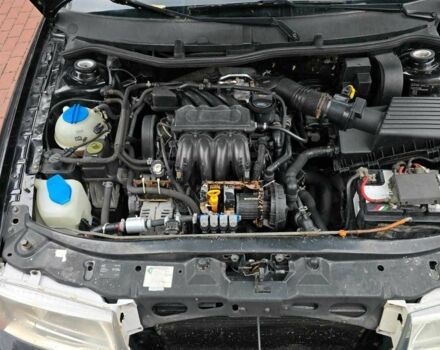 Черный Шкода Октавия, объемом двигателя 1.6 л и пробегом 238 тыс. км за 5500 $, фото 6 на Automoto.ua