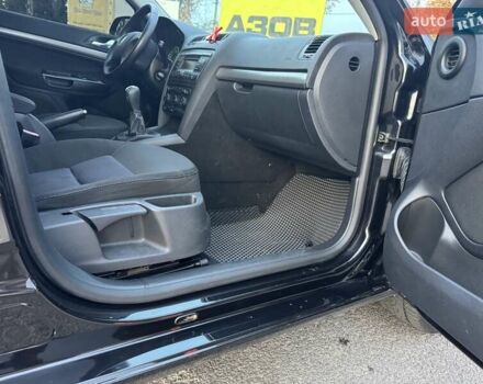 Чорний Шкода Октавія, об'ємом двигуна 1.6 л та пробігом 239 тис. км за 7800 $, фото 6 на Automoto.ua