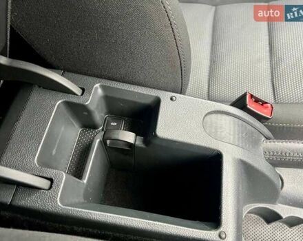 Черный Шкода Октавия, объемом двигателя 1.6 л и пробегом 198 тыс. км за 6700 $, фото 114 на Automoto.ua