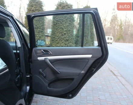 Черный Шкода Октавия, объемом двигателя 1.6 л и пробегом 215 тыс. км за 6390 $, фото 97 на Automoto.ua