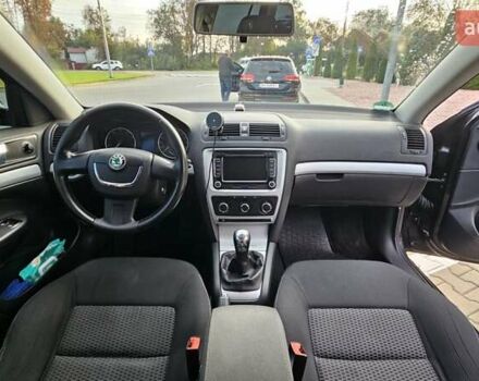 Черный Шкода Октавия, объемом двигателя 1.8 л и пробегом 216 тыс. км за 7700 $, фото 8 на Automoto.ua