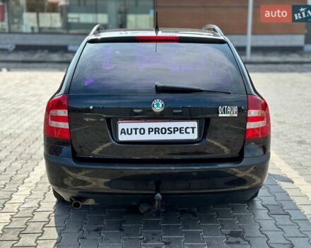 Черный Шкода Октавия, объемом двигателя 1.6 л и пробегом 212 тыс. км за 6999 $, фото 4 на Automoto.ua