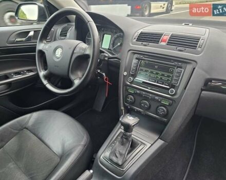 Черный Шкода Октавия, объемом двигателя 2 л и пробегом 245 тыс. км за 9199 $, фото 51 на Automoto.ua