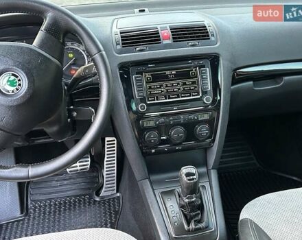 Черный Шкода Октавия, объемом двигателя 1.97 л и пробегом 265 тыс. км за 7350 $, фото 24 на Automoto.ua