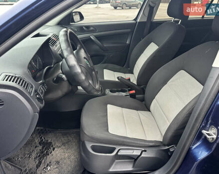 Черный Шкода Октавия, объемом двигателя 1.6 л и пробегом 246 тыс. км за 5500 $, фото 12 на Automoto.ua