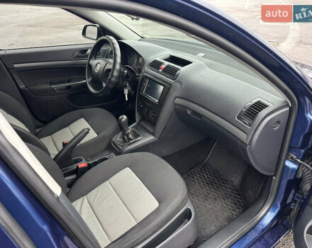 Черный Шкода Октавия, объемом двигателя 1.6 л и пробегом 246 тыс. км за 5500 $, фото 23 на Automoto.ua