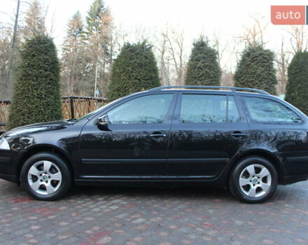 Черный Шкода Октавия, объемом двигателя 1.6 л и пробегом 215 тыс. км за 6390 $, фото 55 на Automoto.ua