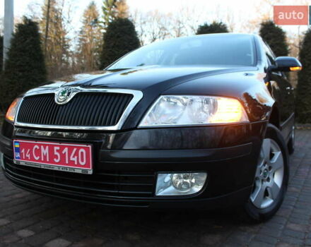 Черный Шкода Октавия, объемом двигателя 1.6 л и пробегом 215 тыс. км за 6390 $, фото 7 на Automoto.ua