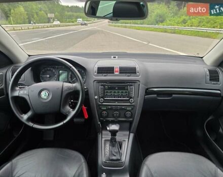 Черный Шкода Октавия, объемом двигателя 2 л и пробегом 245 тыс. км за 9199 $, фото 52 на Automoto.ua