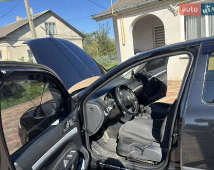 Черный Шкода Октавия, объемом двигателя 1.9 л и пробегом 70 тыс. км за 6300 $, фото 4 на Automoto.ua