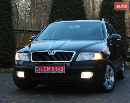 Черный Шкода Октавия, объемом двигателя 1.6 л и пробегом 215 тыс. км за 6390 $, фото 1 на Automoto.ua