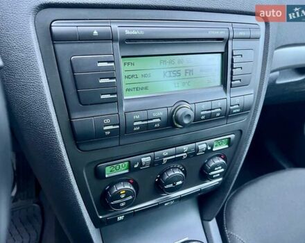 Чорний Шкода Октавія, об'ємом двигуна 1.8 л та пробігом 182 тис. км за 5999 $, фото 98 на Automoto.ua