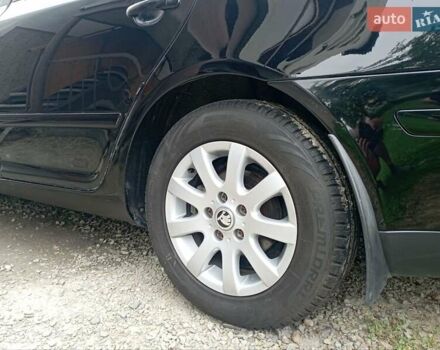 Черный Шкода Октавия, объемом двигателя 1.6 л и пробегом 272 тыс. км за 6000 $, фото 5 на Automoto.ua