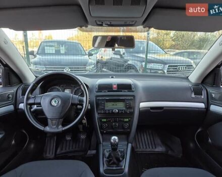 Чорний Шкода Октавія, об'ємом двигуна 1.6 л та пробігом 239 тис. км за 6955 $, фото 47 на Automoto.ua