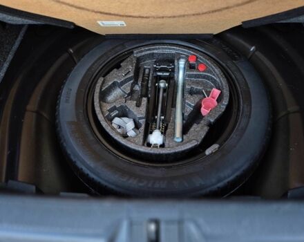 Черный Шкода Октавия, объемом двигателя 1.6 л и пробегом 239 тыс. км за 6955 $, фото 13 на Automoto.ua