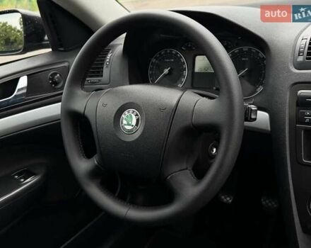 Черный Шкода Октавия, объемом двигателя 1.6 л и пробегом 201 тыс. км за 6900 $, фото 9 на Automoto.ua