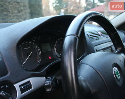 Черный Шкода Октавия, объемом двигателя 1.6 л и пробегом 215 тыс. км за 6390 $, фото 82 на Automoto.ua