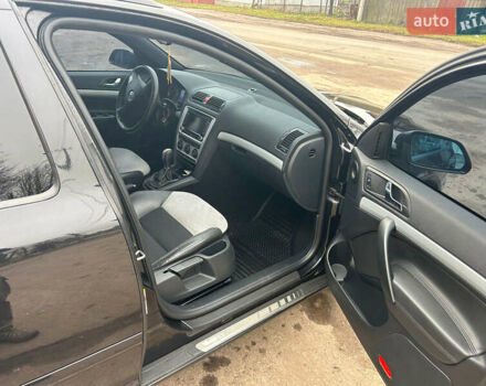 Черный Шкода Октавия, объемом двигателя 2.01 л и пробегом 302 тыс. км за 7200 $, фото 6 на Automoto.ua