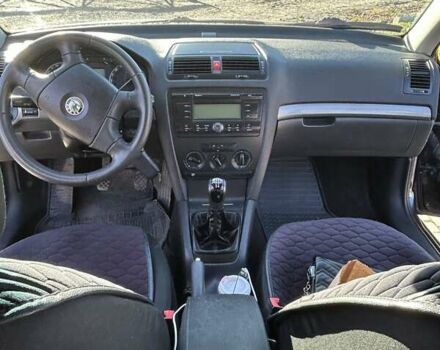 Чорний Шкода Октавія, об'ємом двигуна 1.6 л та пробігом 341 тис. км за 6200 $, фото 5 на Automoto.ua