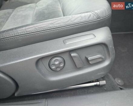 Черный Шкода Октавия, объемом двигателя 2 л и пробегом 245 тыс. км за 9199 $, фото 48 на Automoto.ua