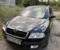 Черный Шкода Октавия, объемом двигателя 1.6 л и пробегом 210 тыс. км за 5497 $, фото 1 на Automoto.ua