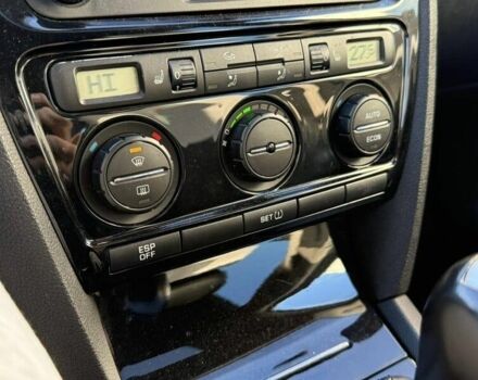 Черный Шкода Октавия, объемом двигателя 2 л и пробегом 254 тыс. км за 2200 $, фото 2 на Automoto.ua