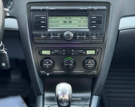 Черный Шкода Октавия, объемом двигателя 1.6 л и пробегом 212 тыс. км за 6999 $, фото 9 на Automoto.ua