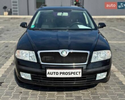 Черный Шкода Октавия, объемом двигателя 1.6 л и пробегом 212 тыс. км за 6999 $, фото 1 на Automoto.ua