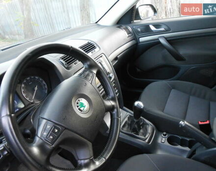 Черный Шкода Октавия, объемом двигателя 1.6 л и пробегом 233 тыс. км за 7600 $, фото 8 на Automoto.ua