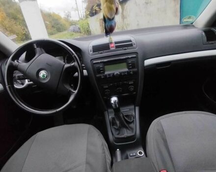 Чорний Шкода Октавія, об'ємом двигуна 1.6 л та пробігом 223 тис. км за 7100 $, фото 14 на Automoto.ua