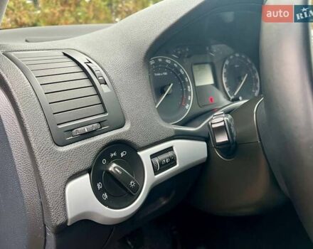 Черный Шкода Октавия, объемом двигателя 1.6 л и пробегом 198 тыс. км за 6700 $, фото 70 на Automoto.ua