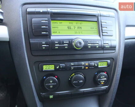 Черный Шкода Октавия, объемом двигателя 1.6 л и пробегом 215 тыс. км за 6390 $, фото 59 на Automoto.ua