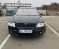 Черный Шкода Октавия, объемом двигателя 2 л и пробегом 310 тыс. км за 6500 $, фото 1 на Automoto.ua