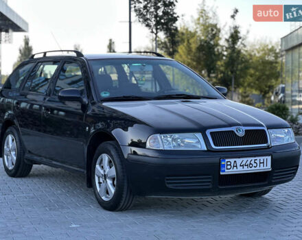 Черный Шкода Октавия, объемом двигателя 1.6 л и пробегом 260 тыс. км за 6500 $, фото 2 на Automoto.ua
