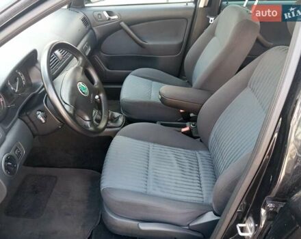 Черный Шкода Октавия, объемом двигателя 1.6 л и пробегом 215 тыс. км за 6350 $, фото 23 на Automoto.ua