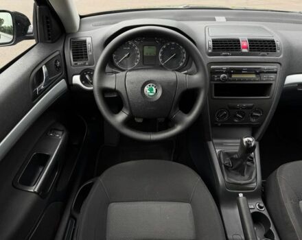 Шкода Октавия 2008 в Чернигове на Automoto.ua Черный Шкода Октавия, объемом двигателя 1.6 л и пробегом 201 тыс. км за 6900 $, фото 8 на Automoto.ua
